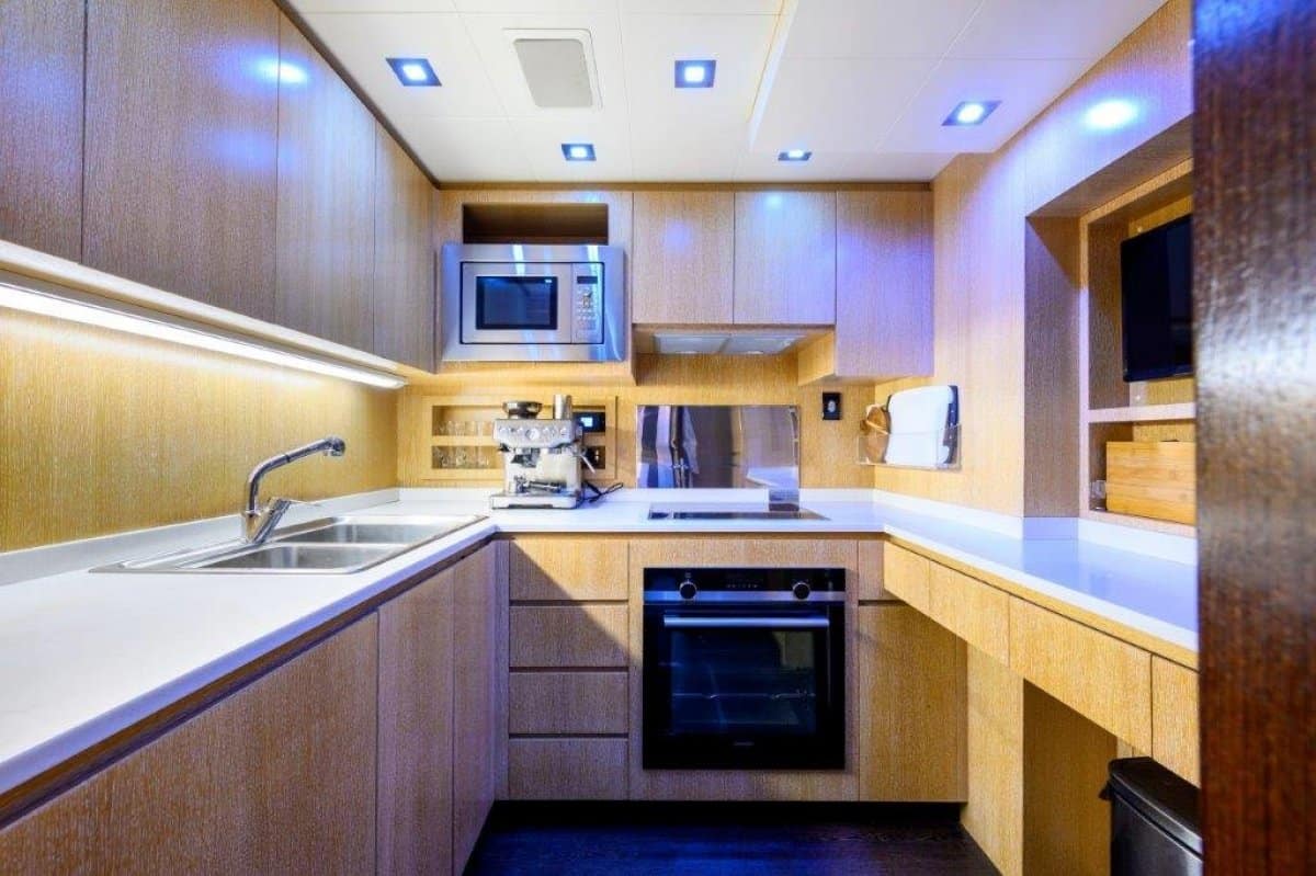 Mangusta 80 Sportsyacht photo 27