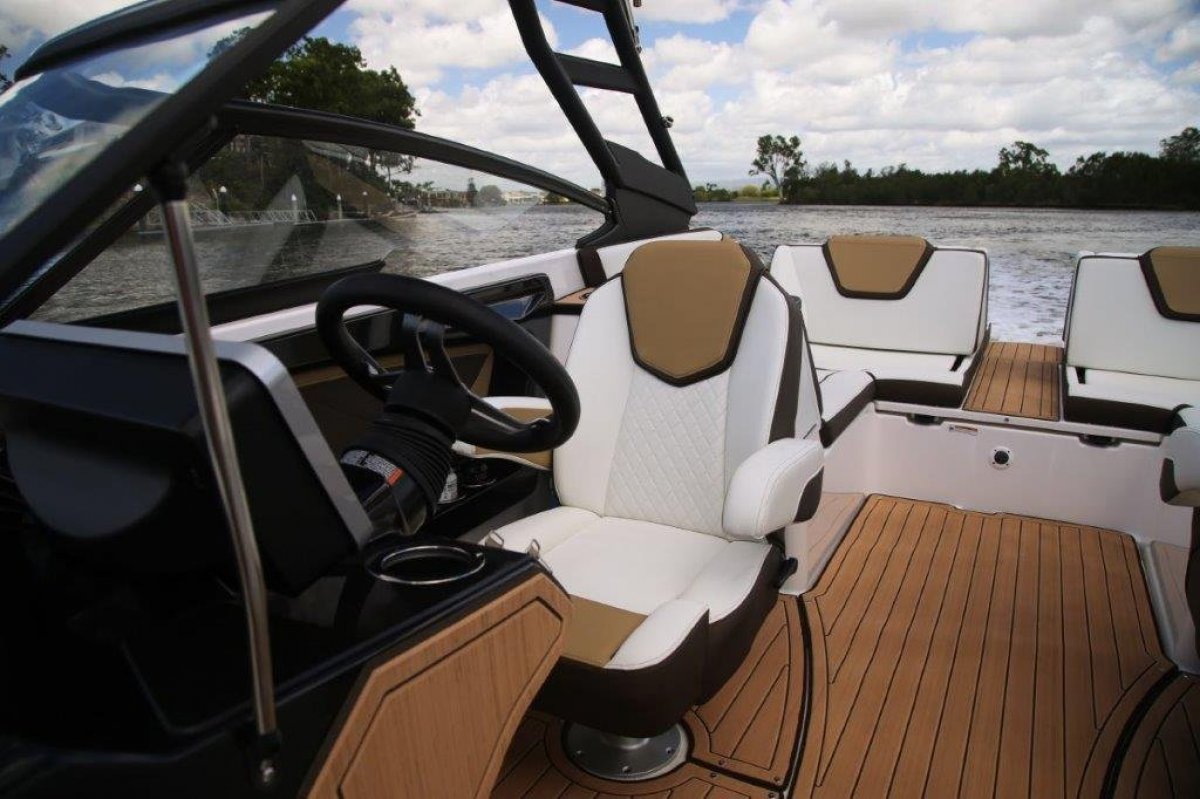 Yamaha Jet Boat 252S photo 32