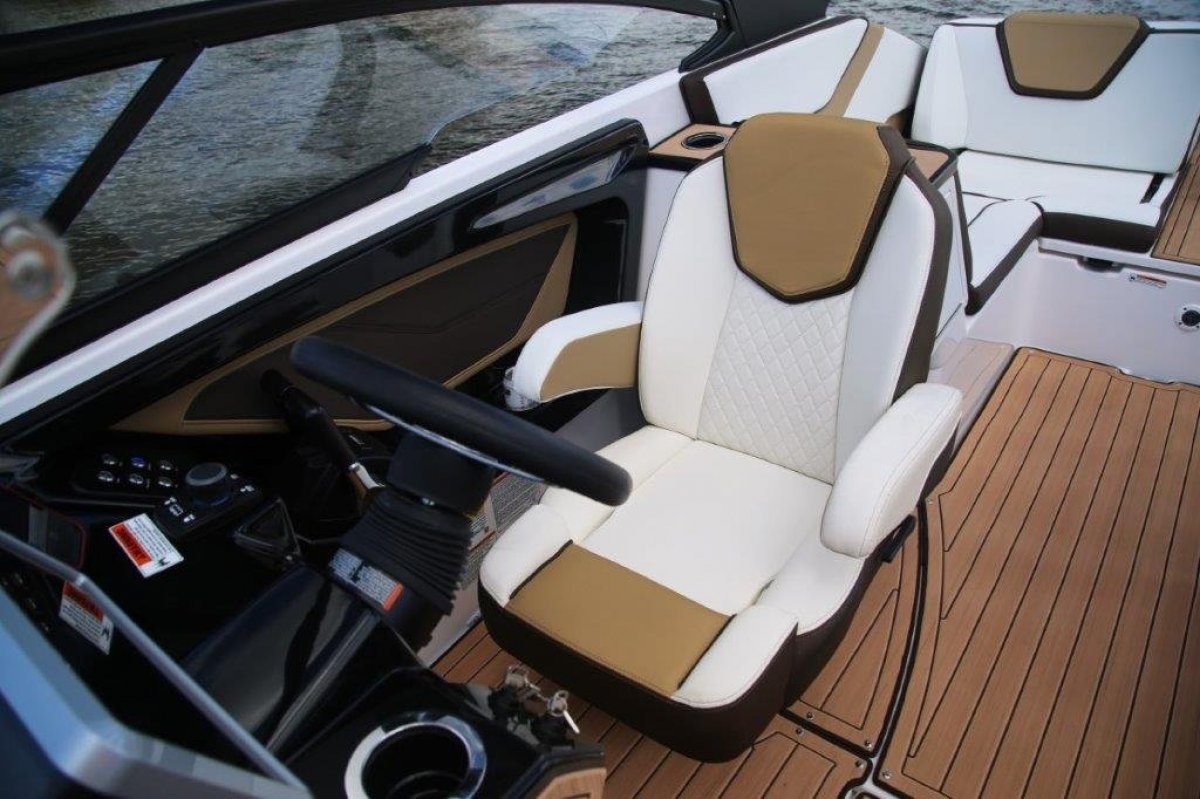 Yamaha Jet Boat 252S photo 34
